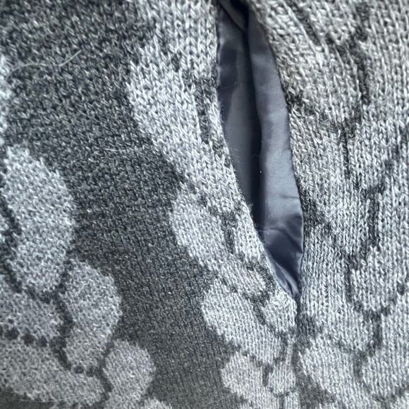 Gray and Black Long Knit Cardigan Teacher Academia Pockets L - Picture 6 of 9
